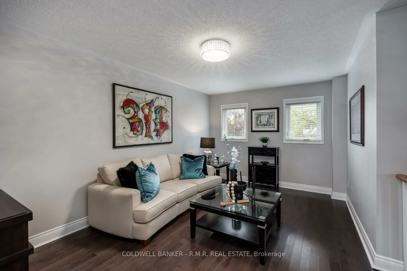 32, Mugford, Bayview Wellington, Aurora