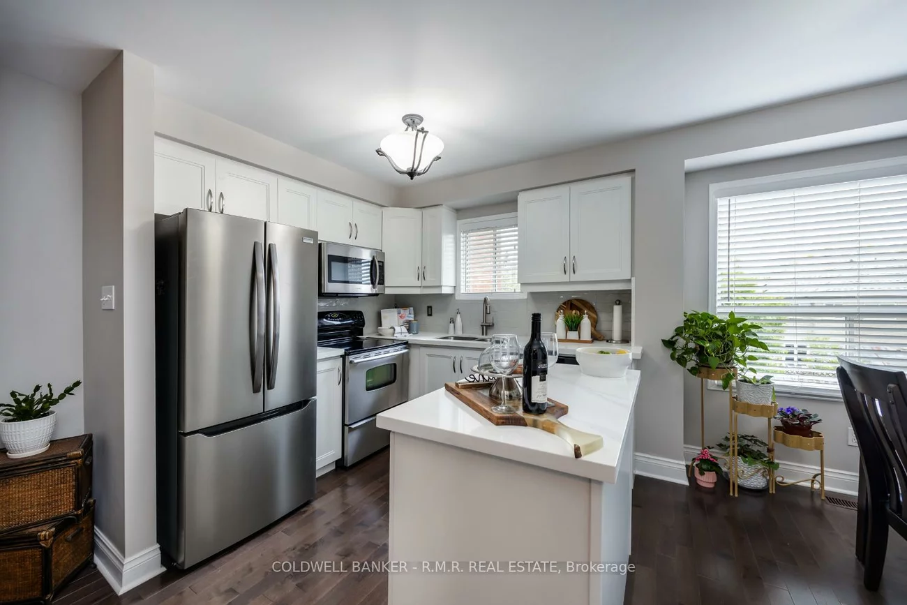 32, Mugford, Bayview Wellington, Aurora