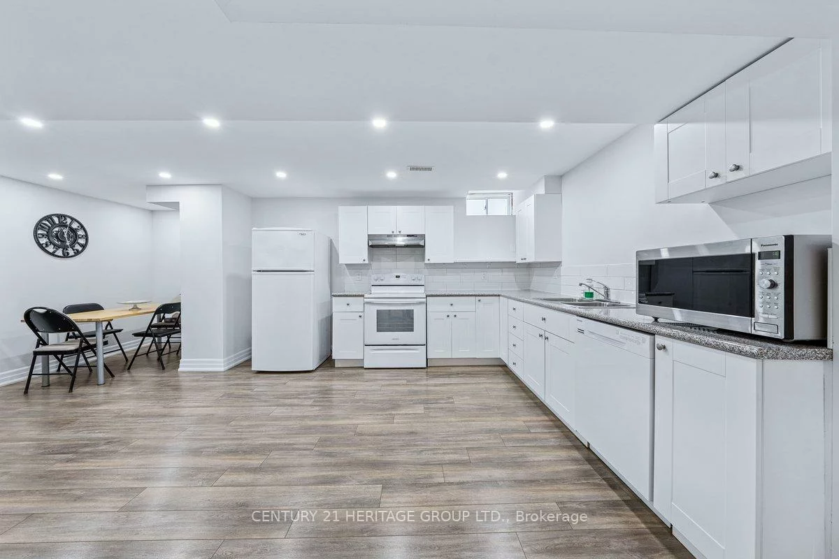 22, Horsley, Bayview Northeast, Aurora