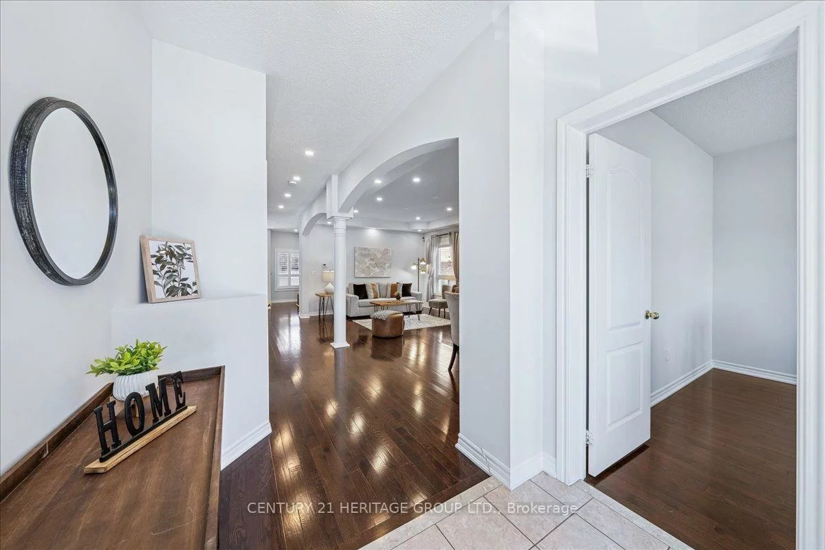 22, Horsley, Bayview Northeast, Aurora
