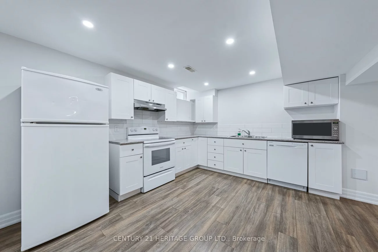 22, Horsley, Bayview Northeast, Aurora