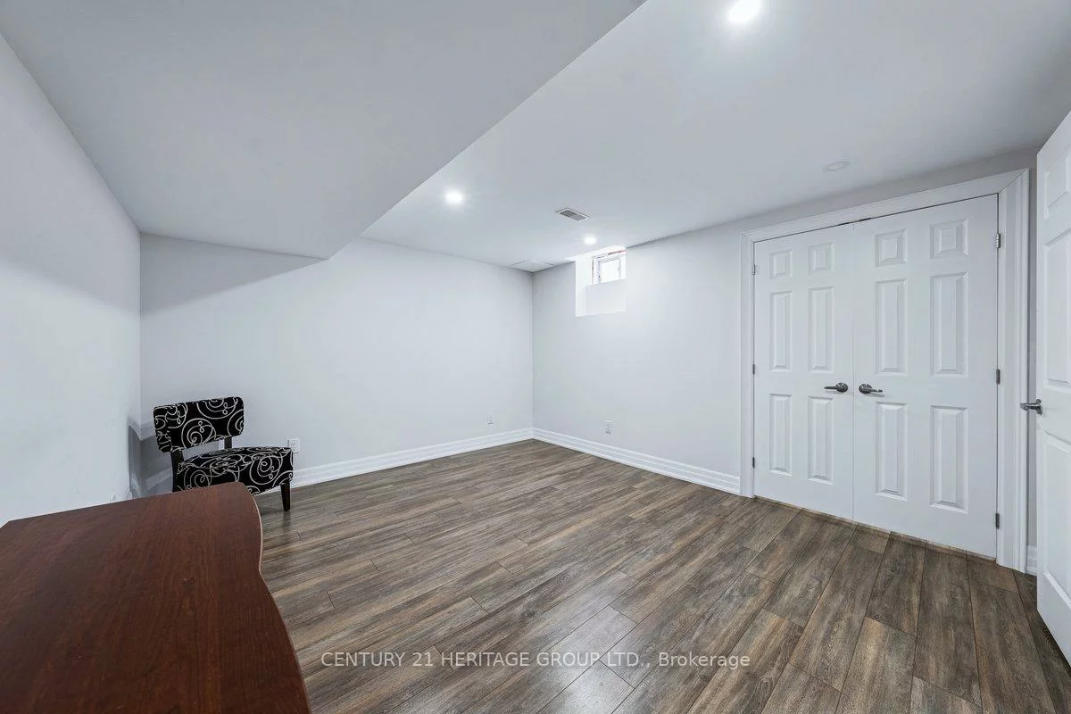 22, Horsley, Bayview Northeast, Aurora