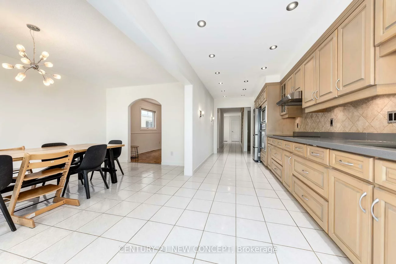 107, Primeau, Aurora Grove, Aurora