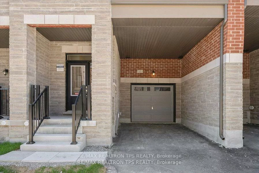 12, Griffith, Bayview Northeast, Aurora