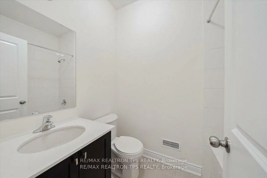12, Griffith, Bayview Northeast, Aurora