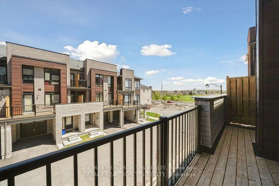 12, Griffith, Bayview Northeast, Aurora