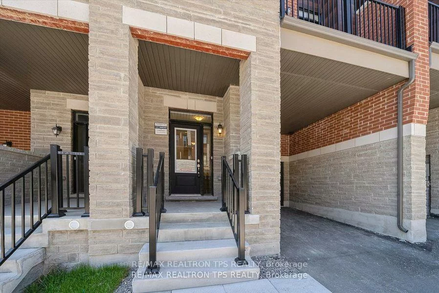 12, Griffith, Bayview Northeast, Aurora
