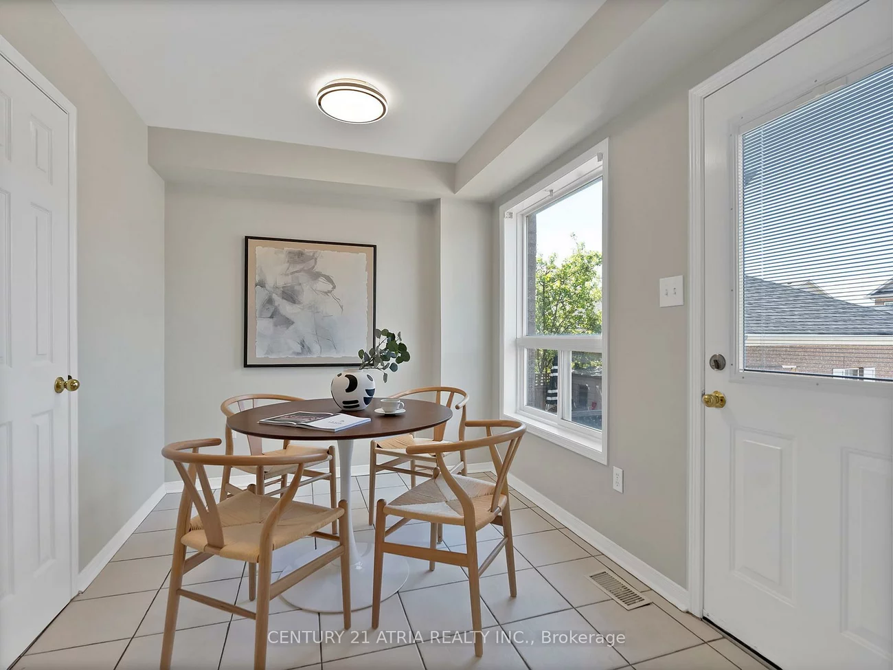 143, Baywell, Bayview Wellington, Aurora