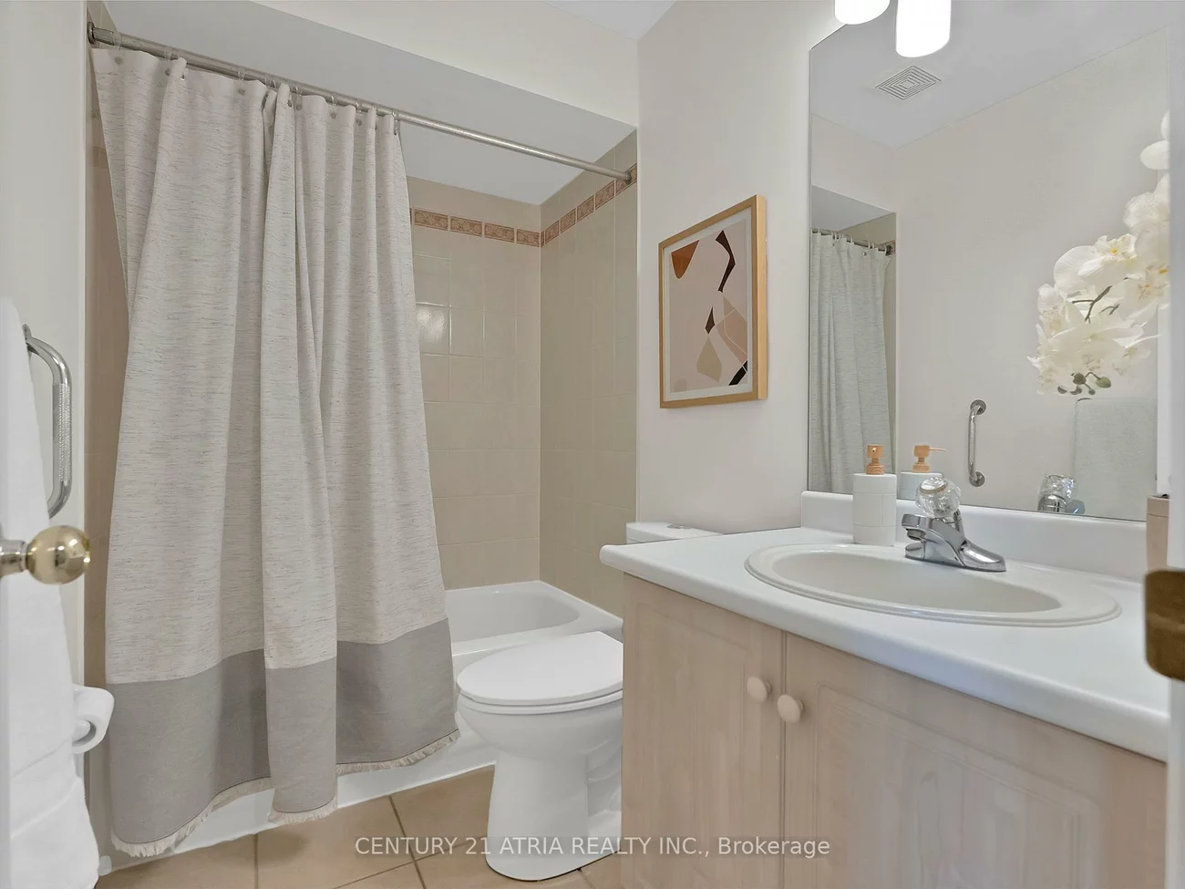 143, Baywell, Bayview Wellington, Aurora