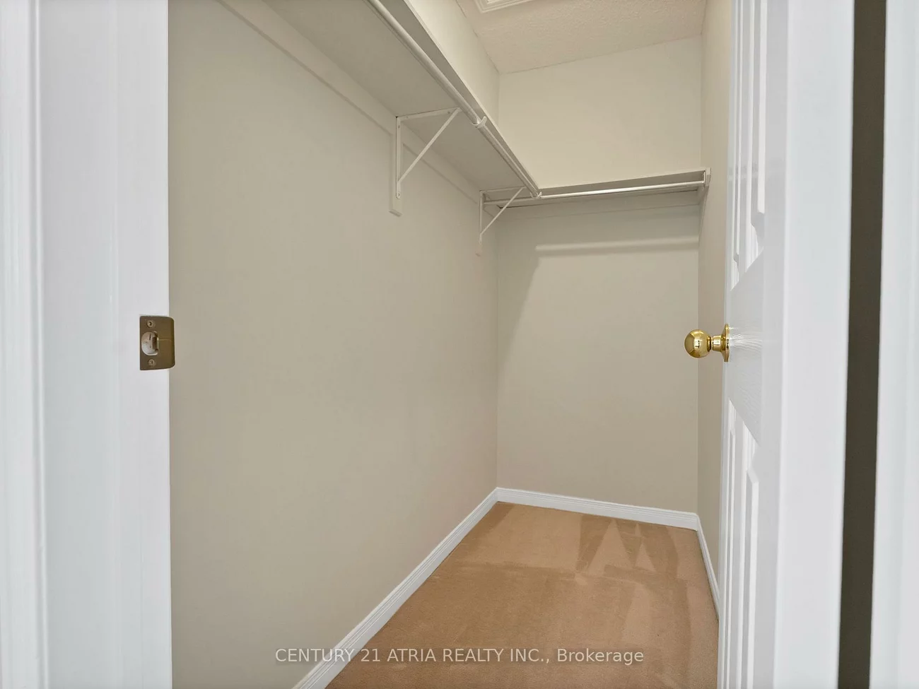 143, Baywell, Bayview Wellington, Aurora