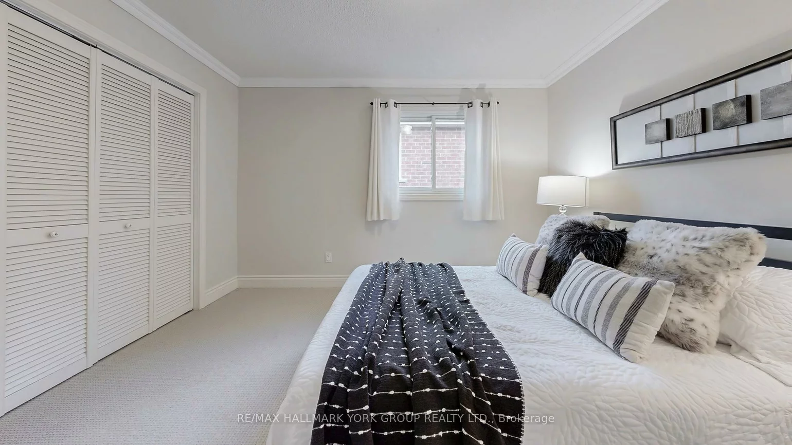 213, Kemano, Aurora Heights, Aurora
