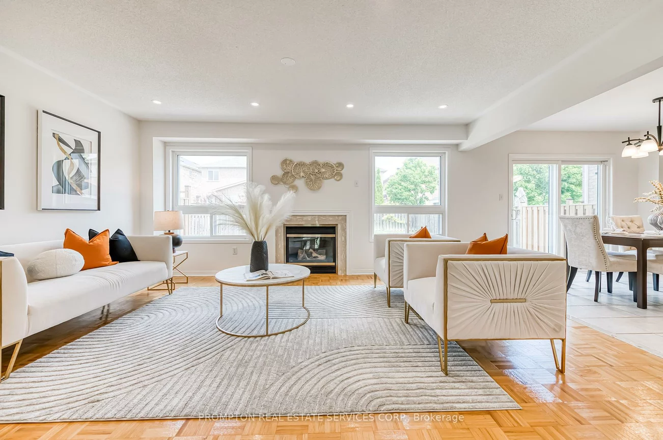 5, Casemount, Bayview Northeast, Aurora