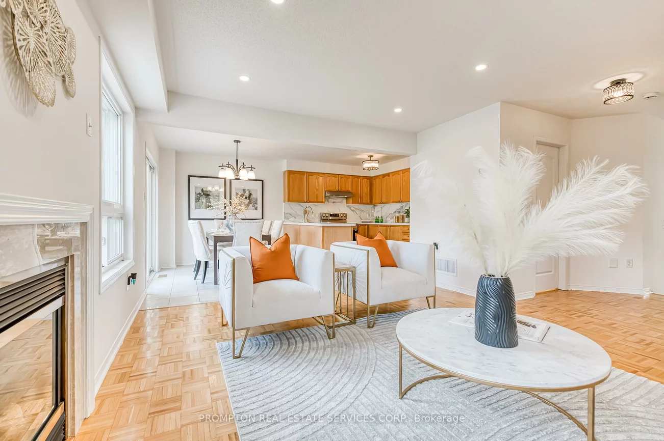 5, Casemount, Bayview Northeast, Aurora