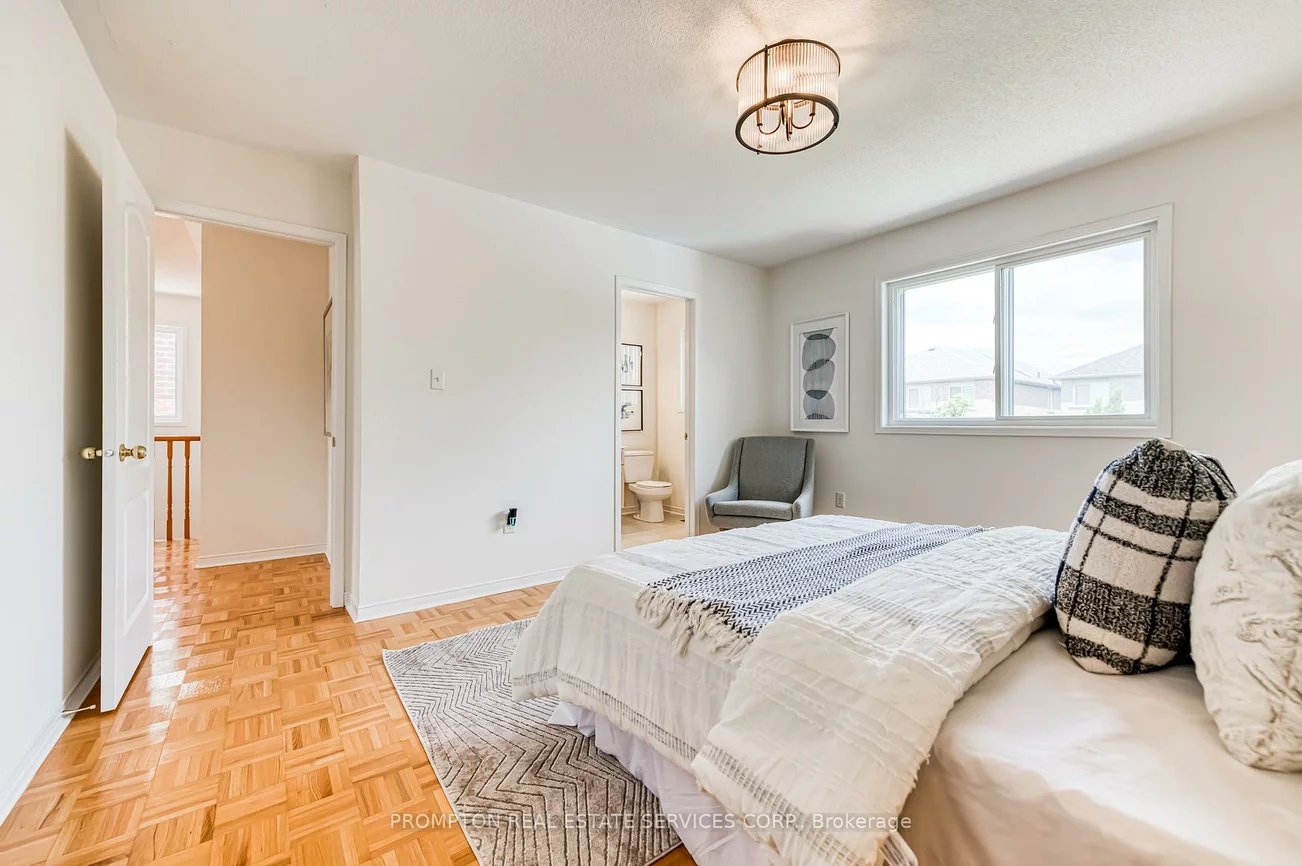 5, Casemount, Bayview Northeast, Aurora