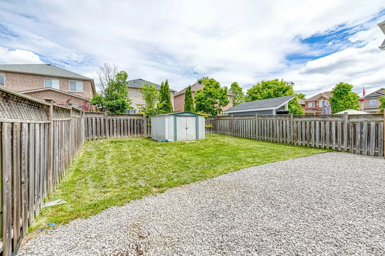 5, Casemount, Bayview Northeast, Aurora