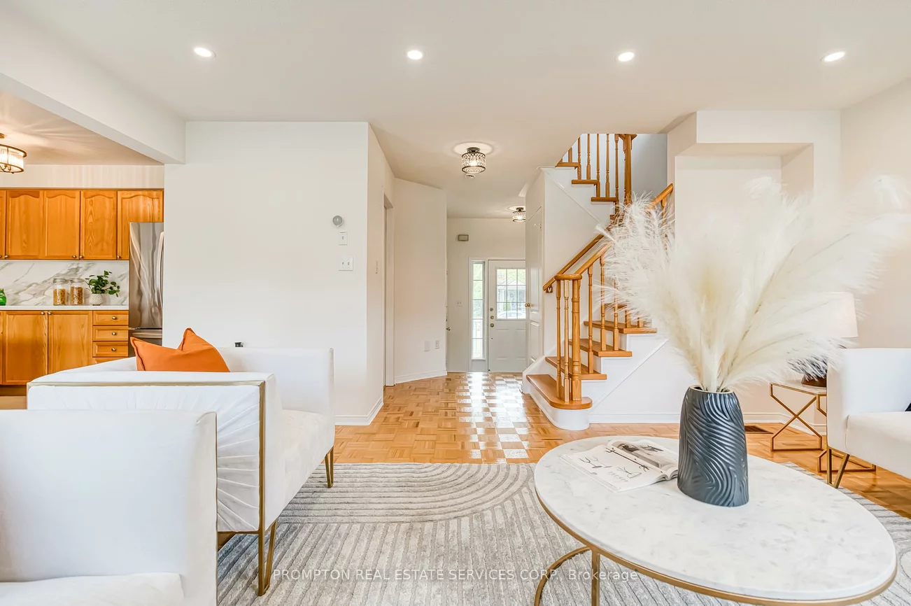 5, Casemount, Bayview Northeast, Aurora