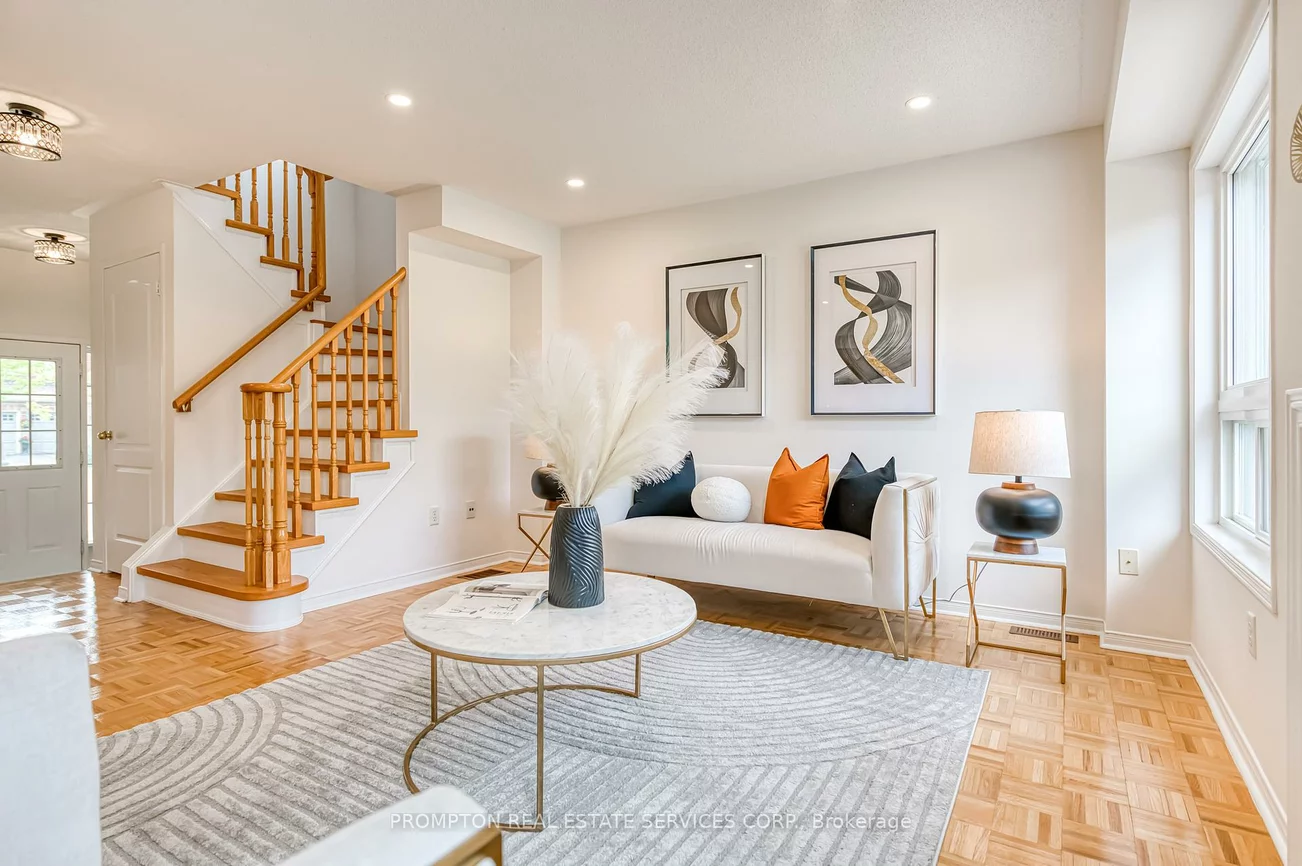 5, Casemount, Bayview Northeast, Aurora