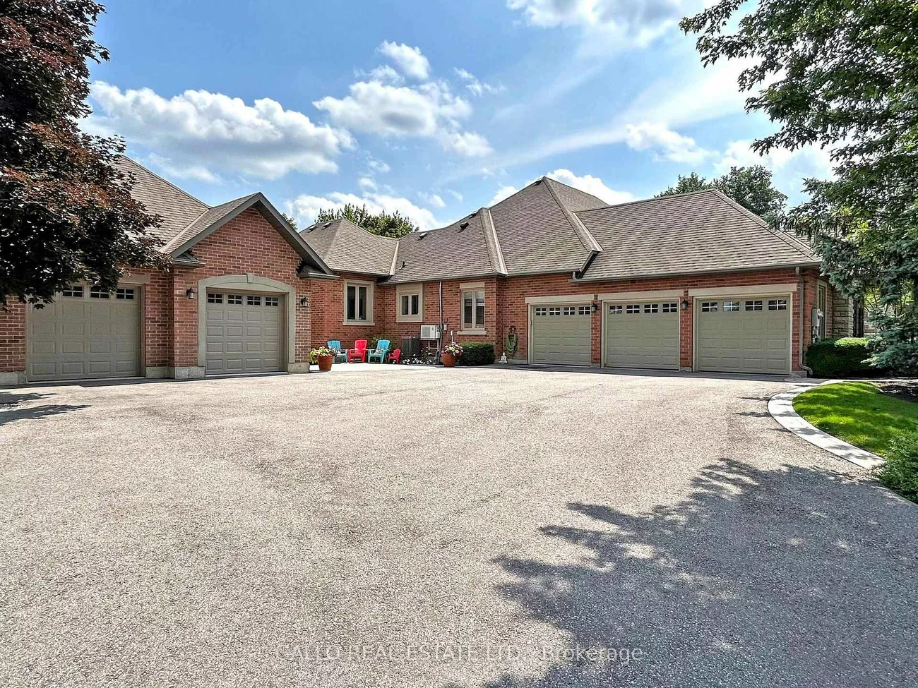 56, Offord, Bayview Southeast, Aurora