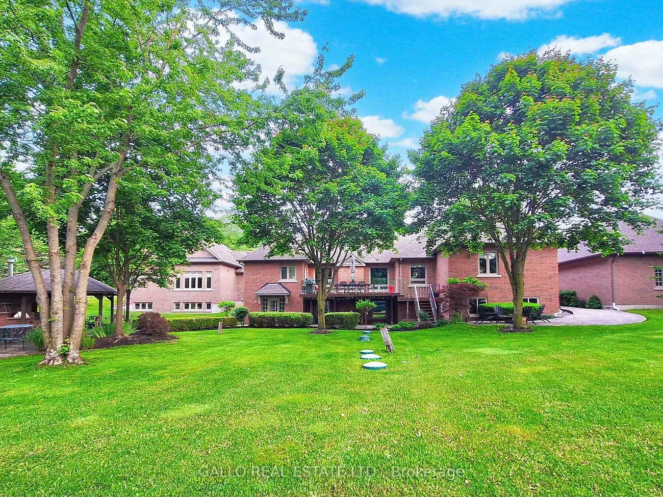 56, Offord, Bayview Southeast, Aurora