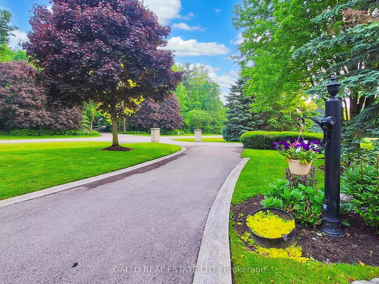 56, Offord, Bayview Southeast, Aurora