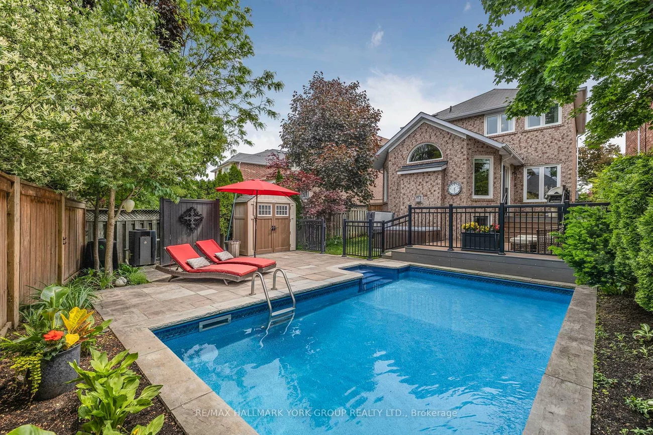 110, Rush, Bayview Wellington, Aurora