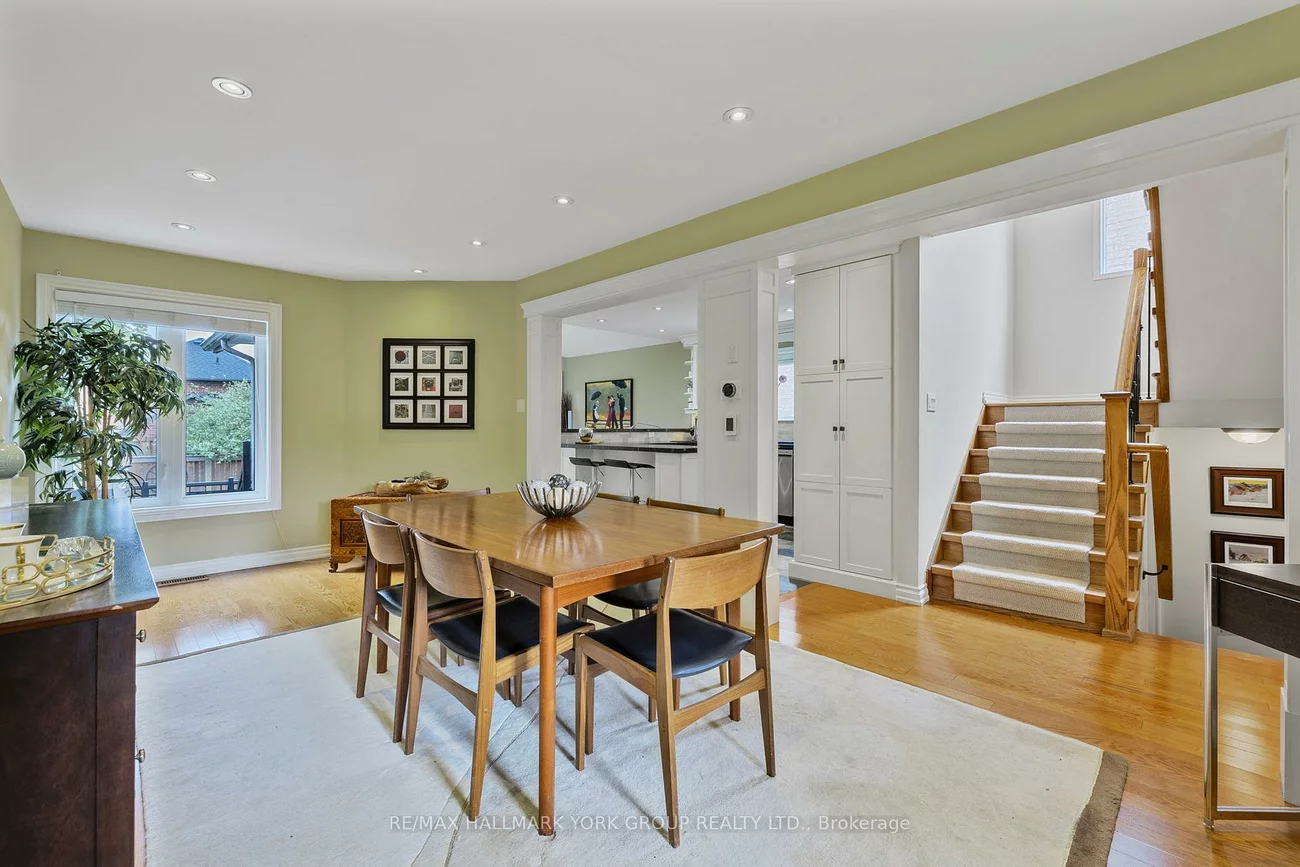 110, Rush, Bayview Wellington, Aurora