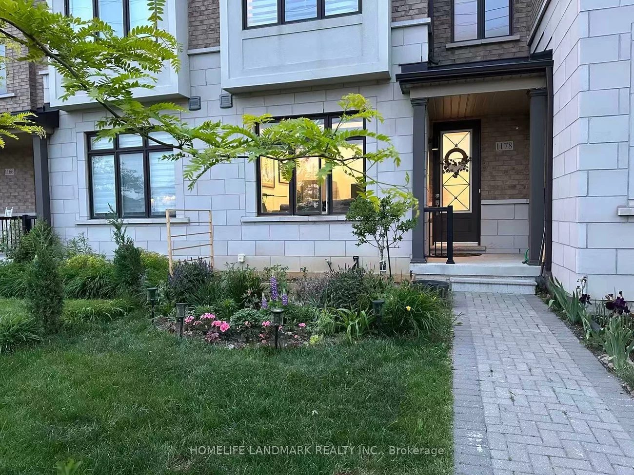 1178, Wellington, Bayview Northeast, Aurora
