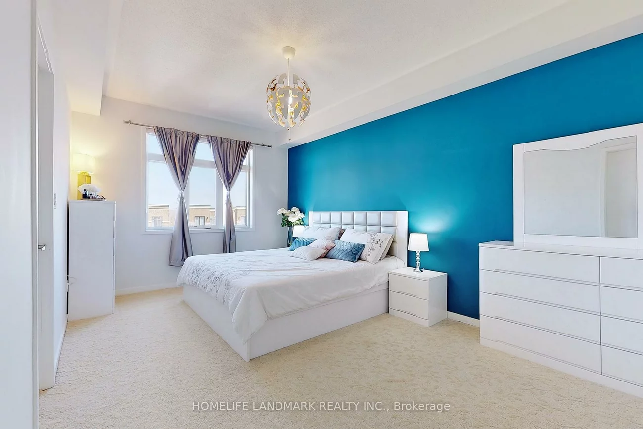 1178, Wellington, Bayview Northeast, Aurora