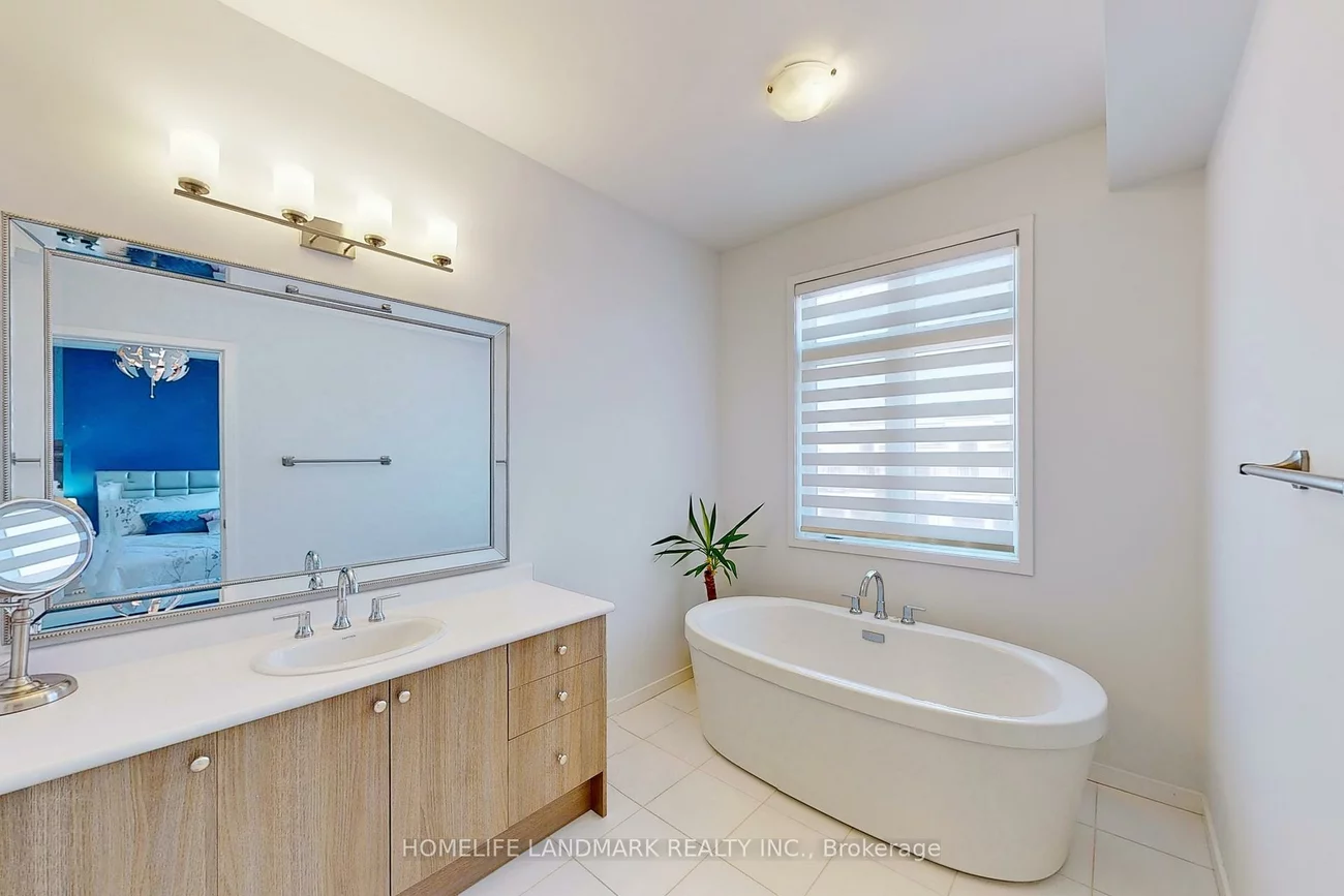 1178, Wellington, Bayview Northeast, Aurora