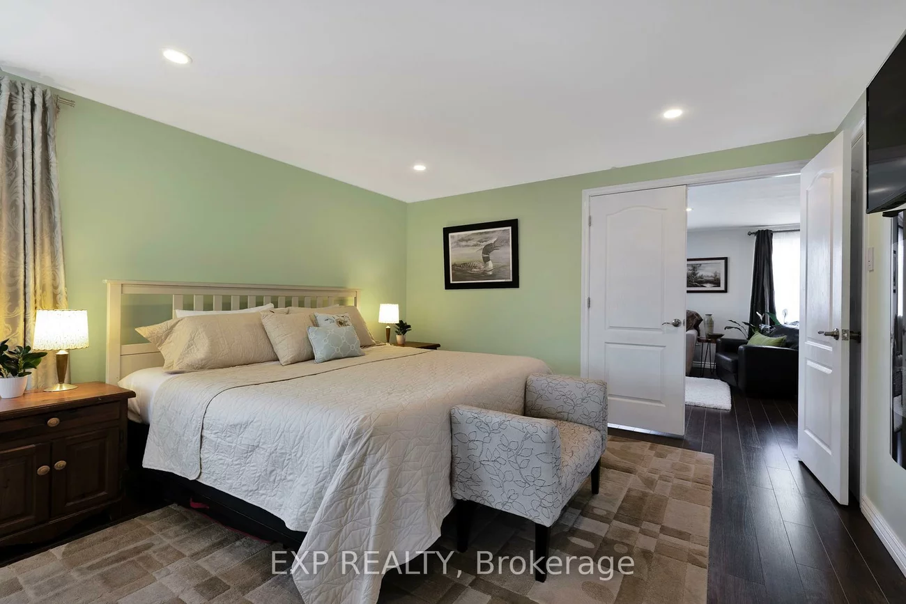 32, Kemano, Aurora Heights, Aurora