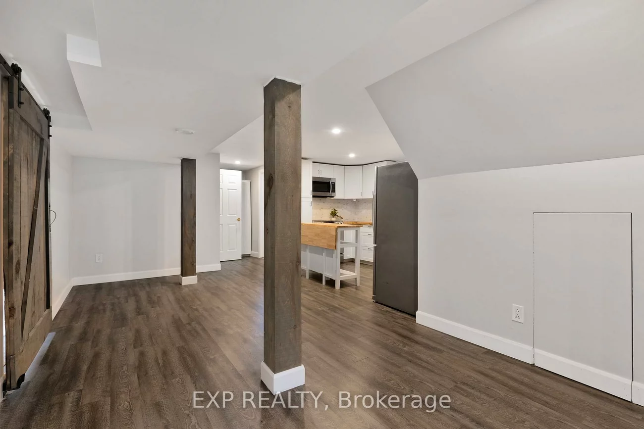 32, Kemano, Aurora Heights, Aurora
