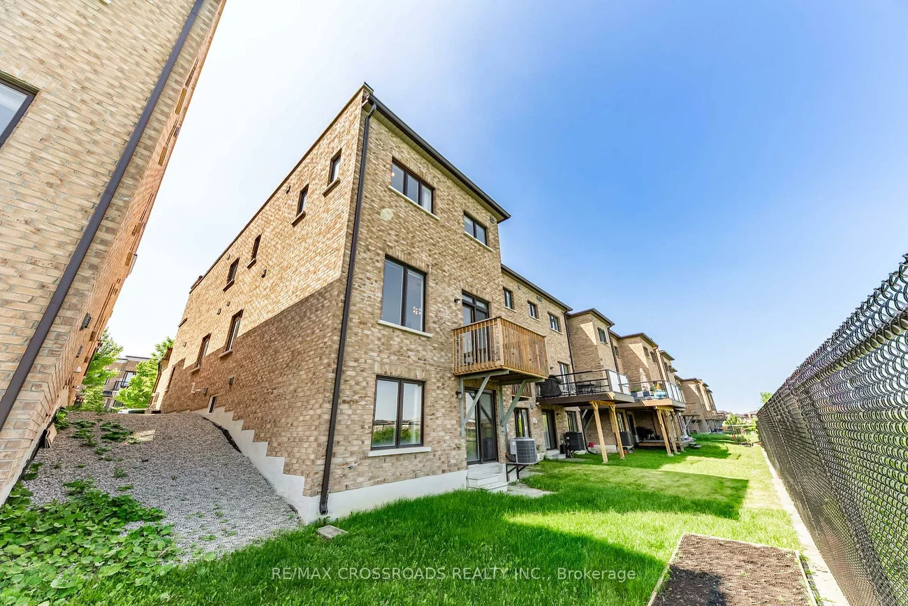 192, Elyse, Bayview Northeast, Aurora