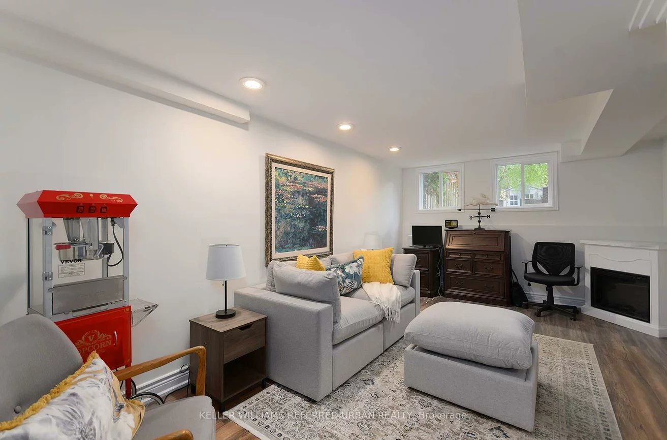 54, Mugford, Bayview Wellington, Aurora