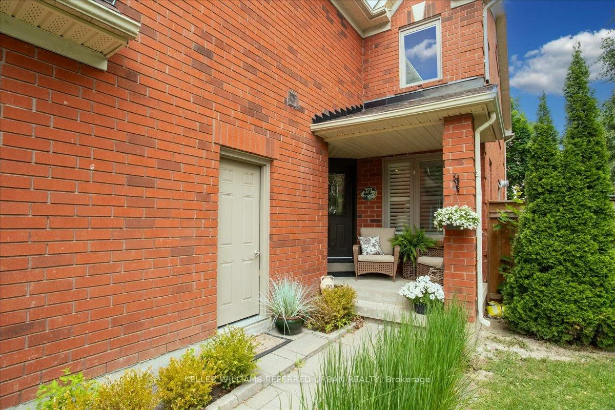 373, Pinnacle, Bayview Wellington, Aurora