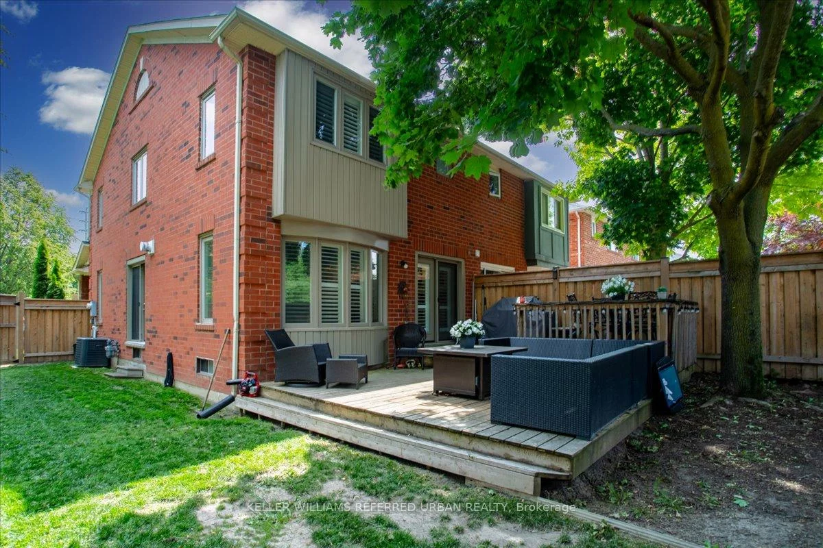 373, Pinnacle, Bayview Wellington, Aurora