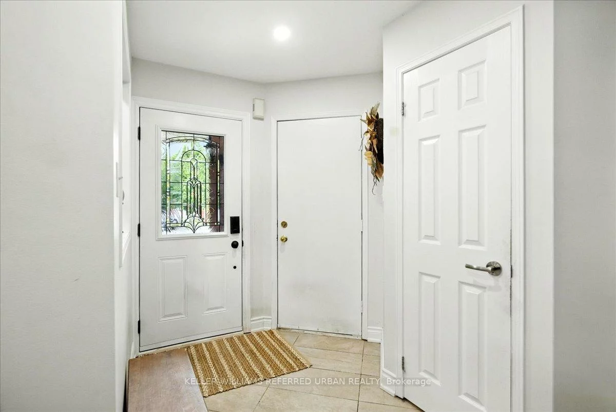 373, Pinnacle, Bayview Wellington, Aurora