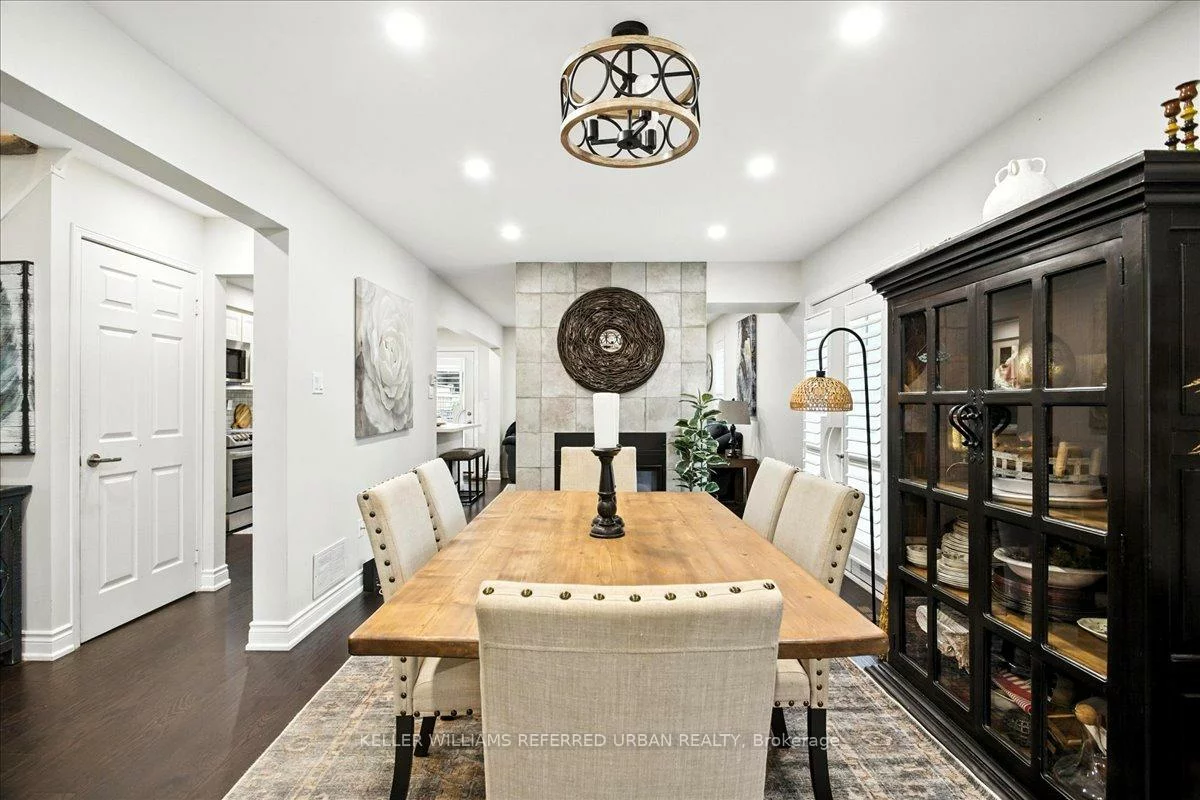 373, Pinnacle, Bayview Wellington, Aurora