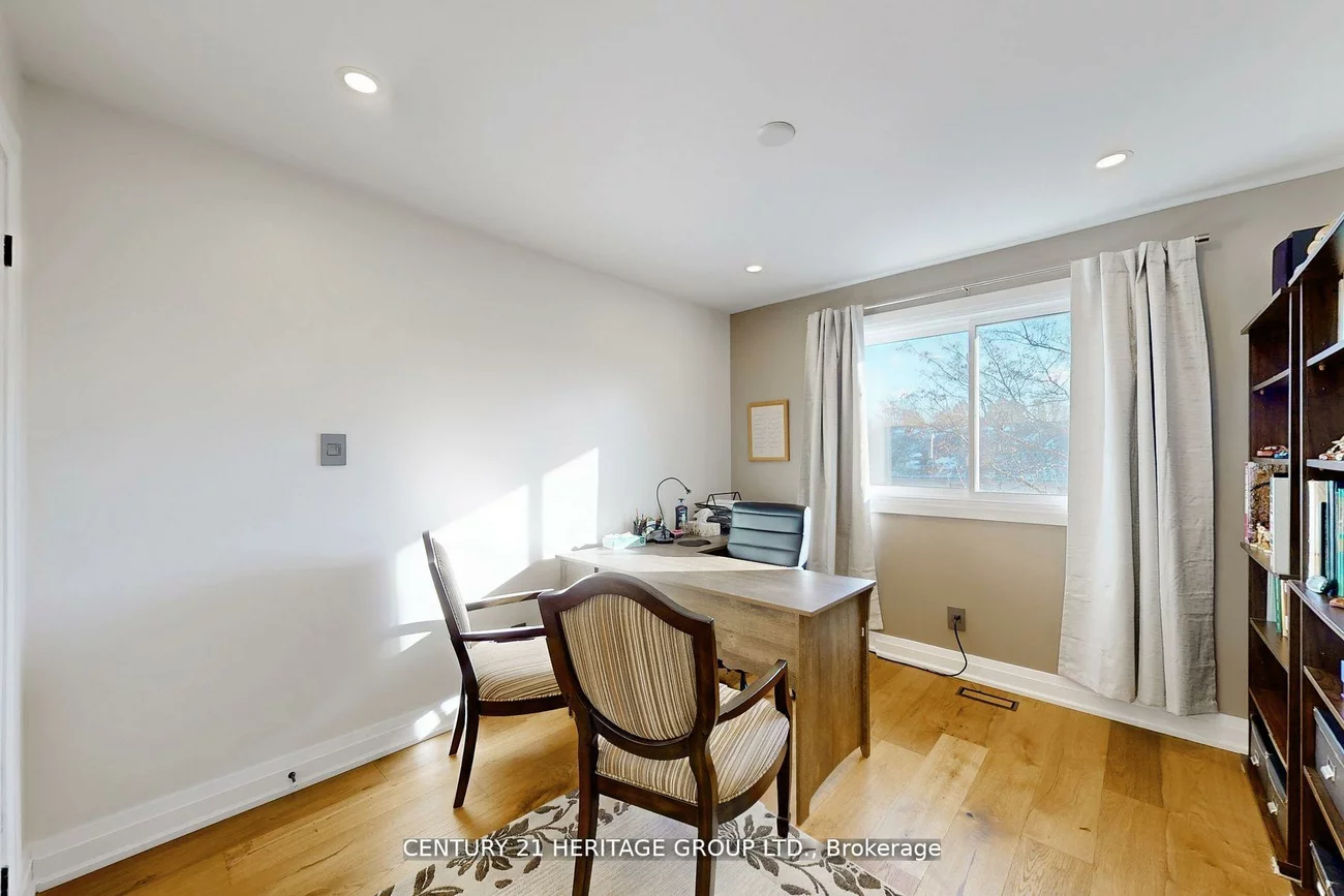 23, Gilbank, Aurora Heights, Aurora