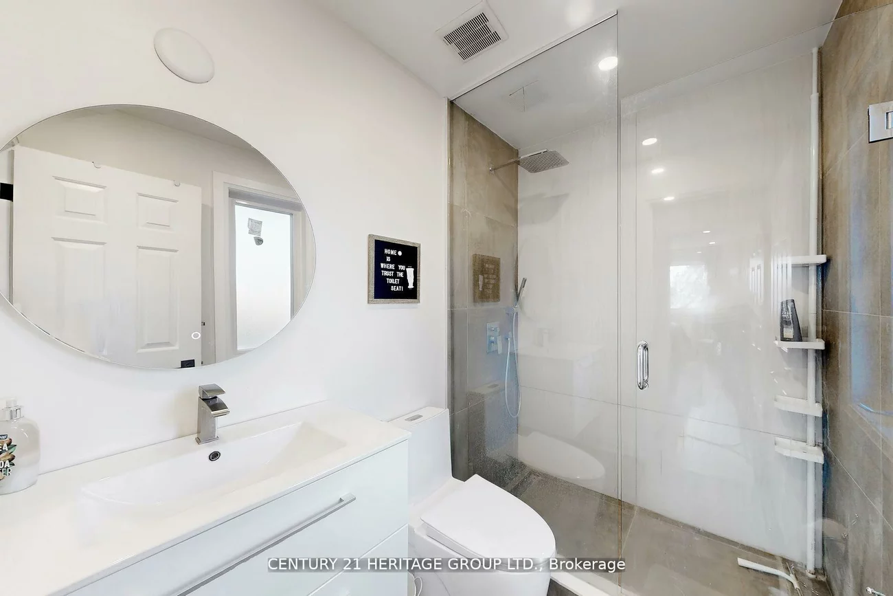 23, Gilbank, Aurora Heights, Aurora