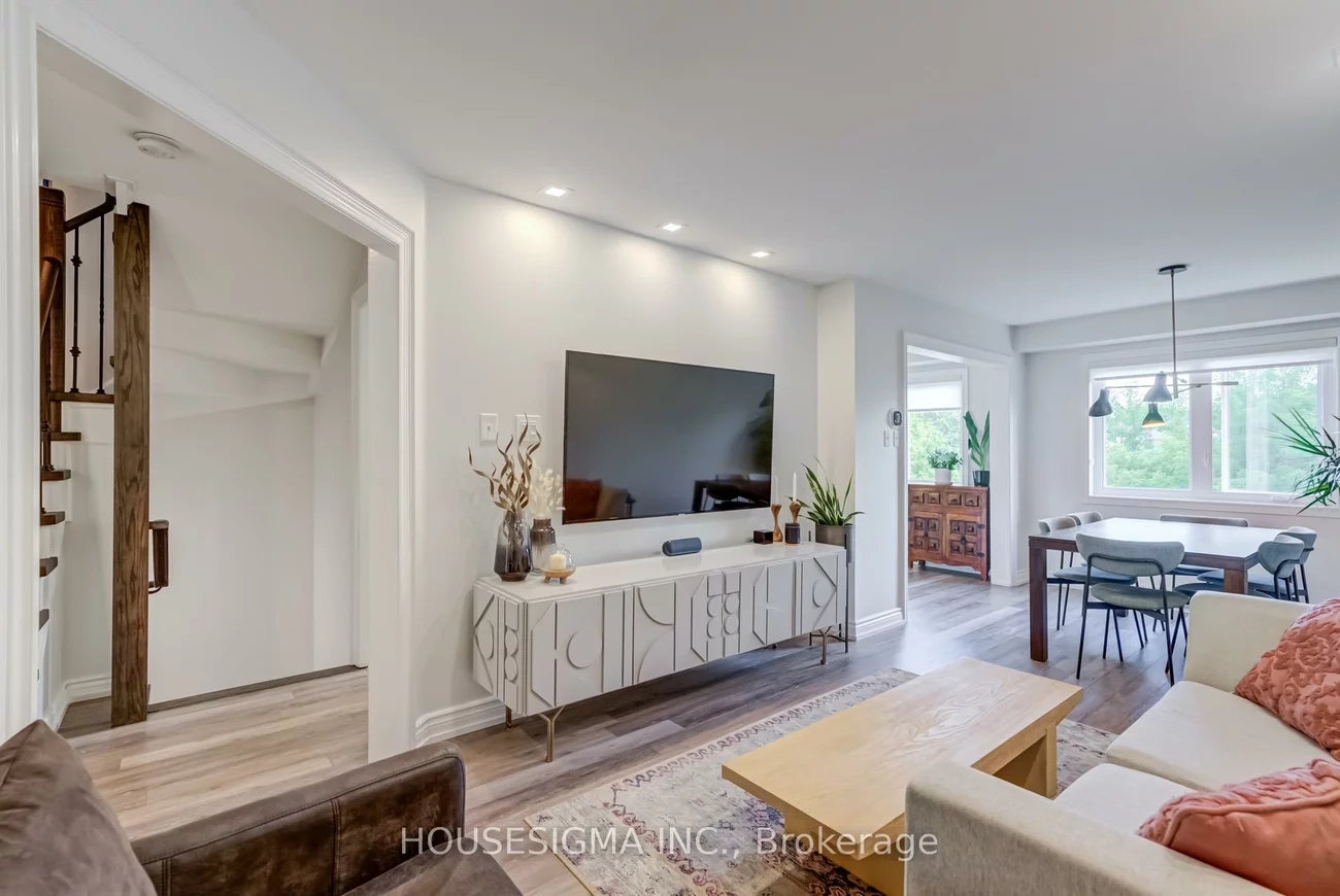 102, Milloy, Aurora Grove, Aurora