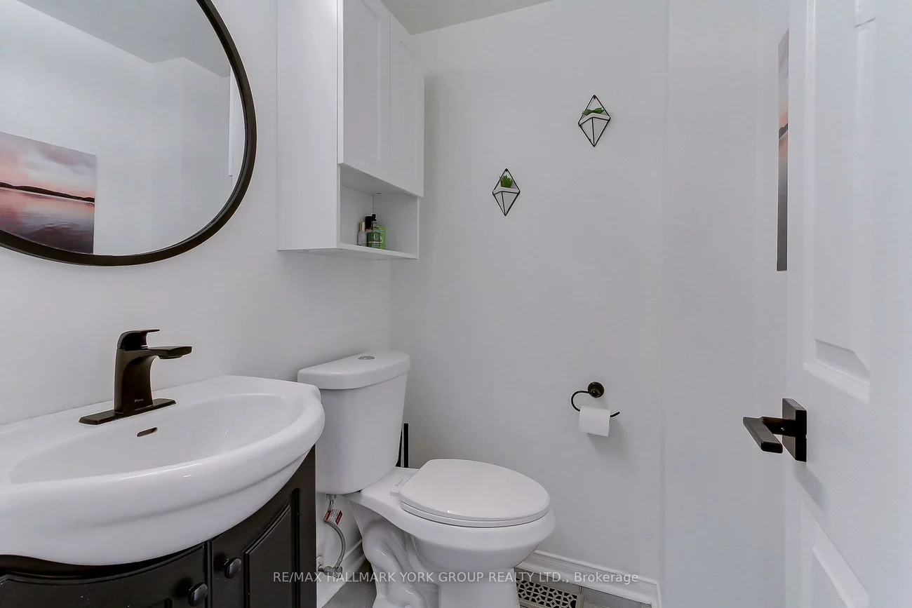 316, Pinnacle, Bayview Wellington, Aurora