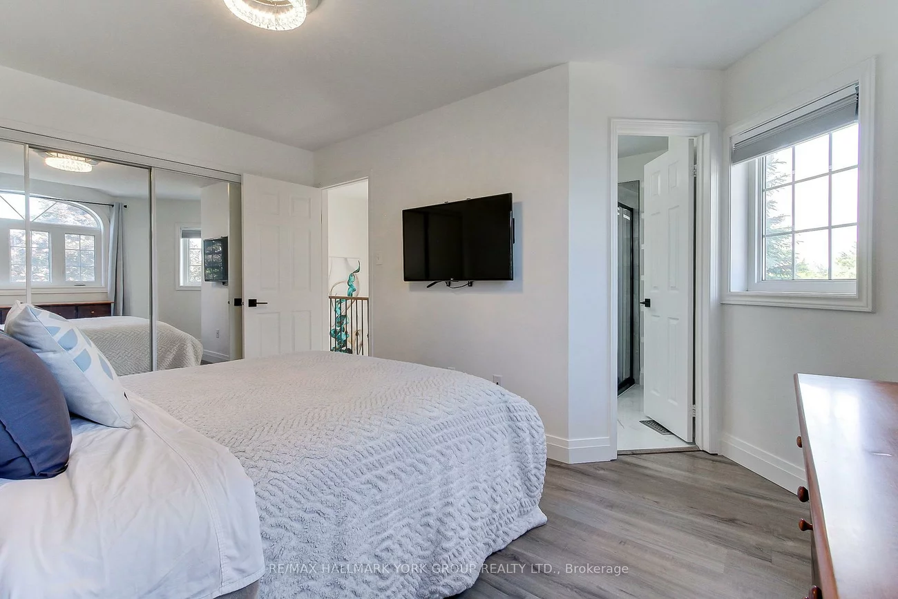316, Pinnacle, Bayview Wellington, Aurora
