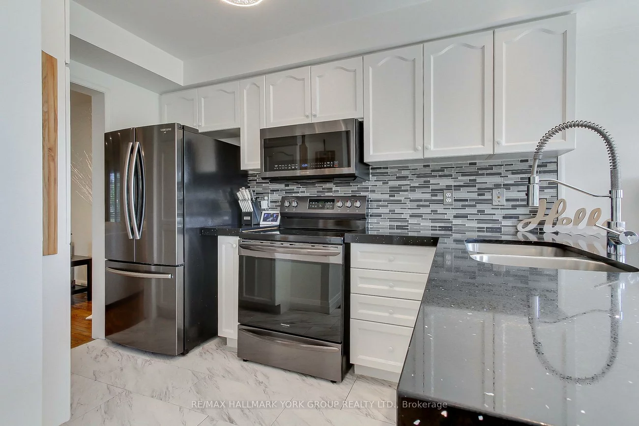 316, Pinnacle, Bayview Wellington, Aurora