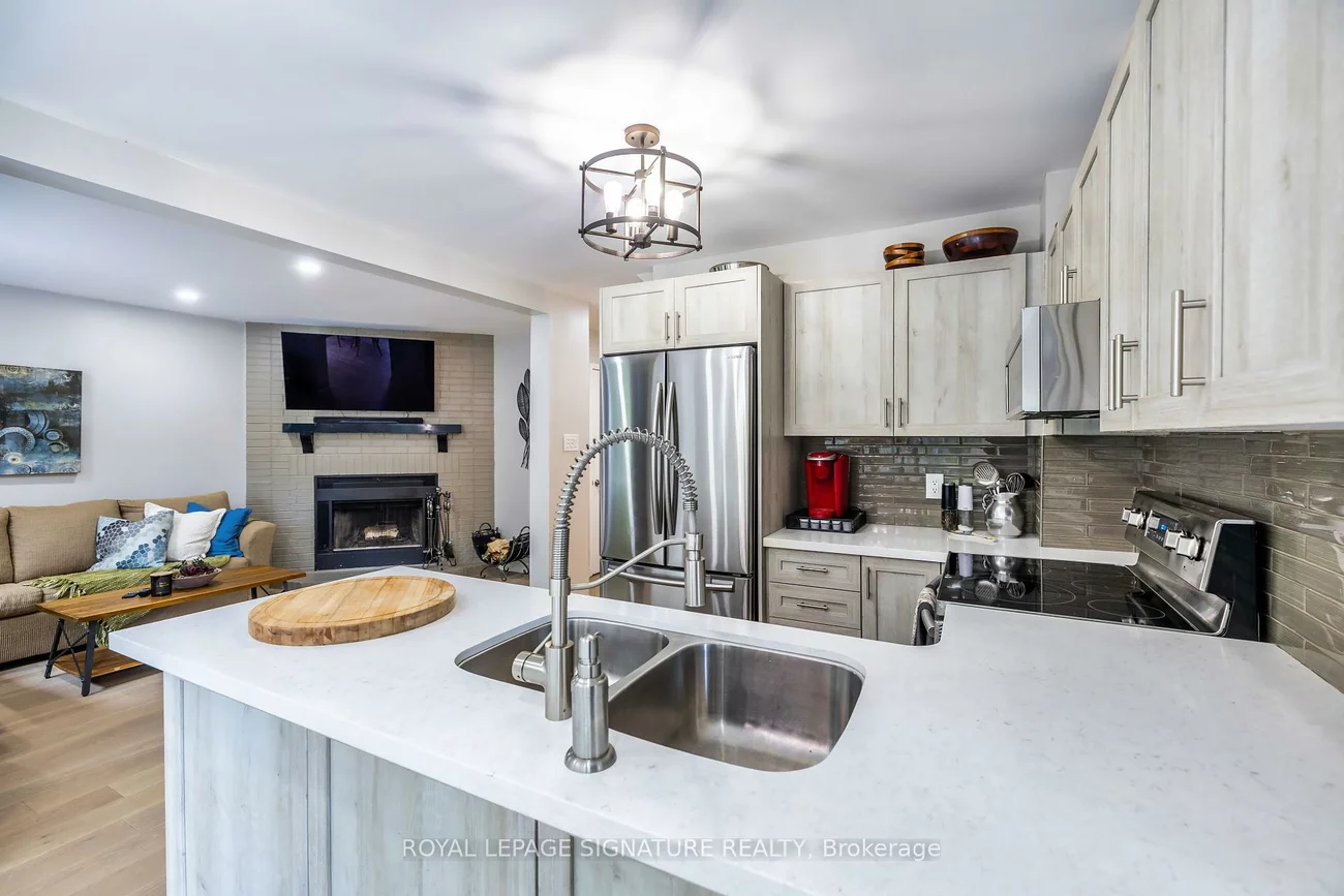 27, Twelve Oaks, Aurora Village, Aurora