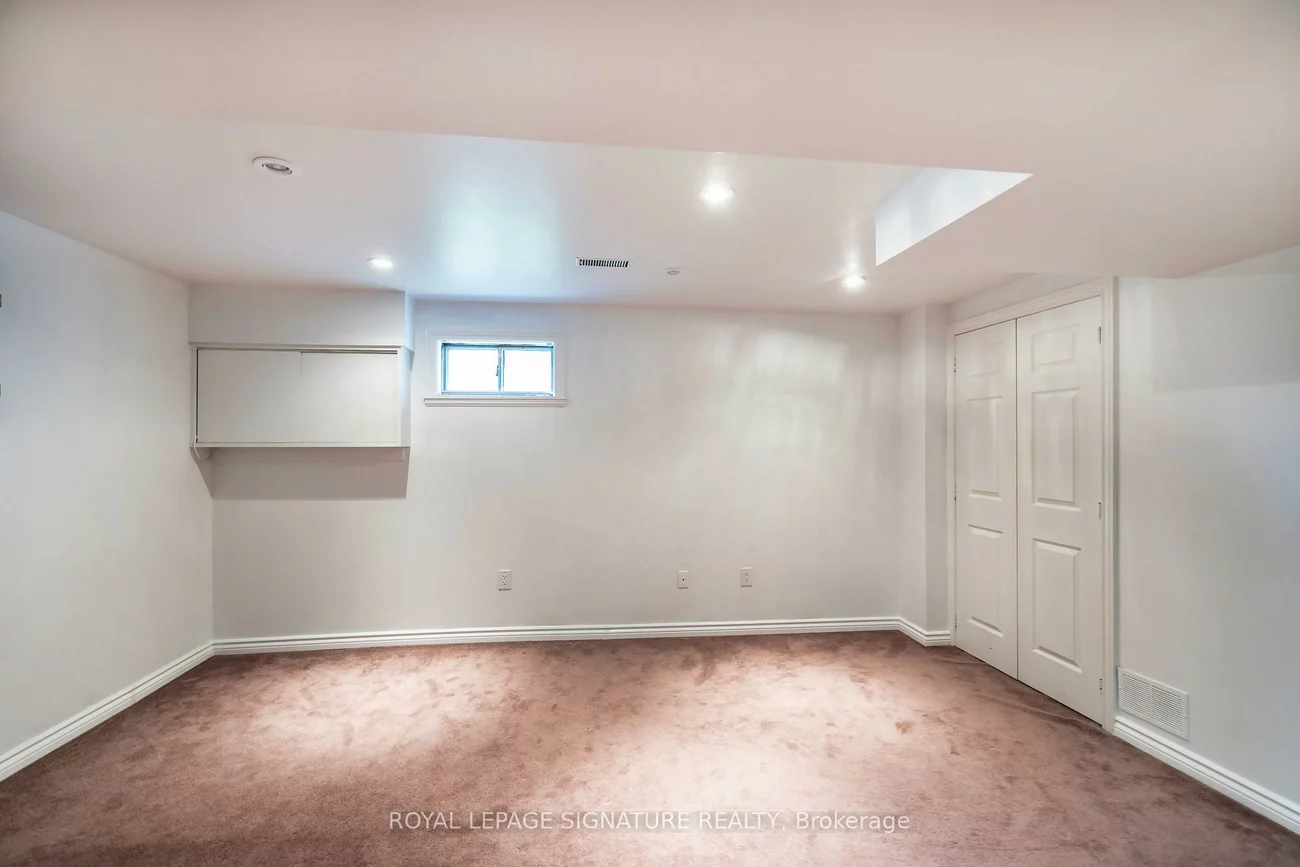 27, Twelve Oaks, Aurora Village, Aurora