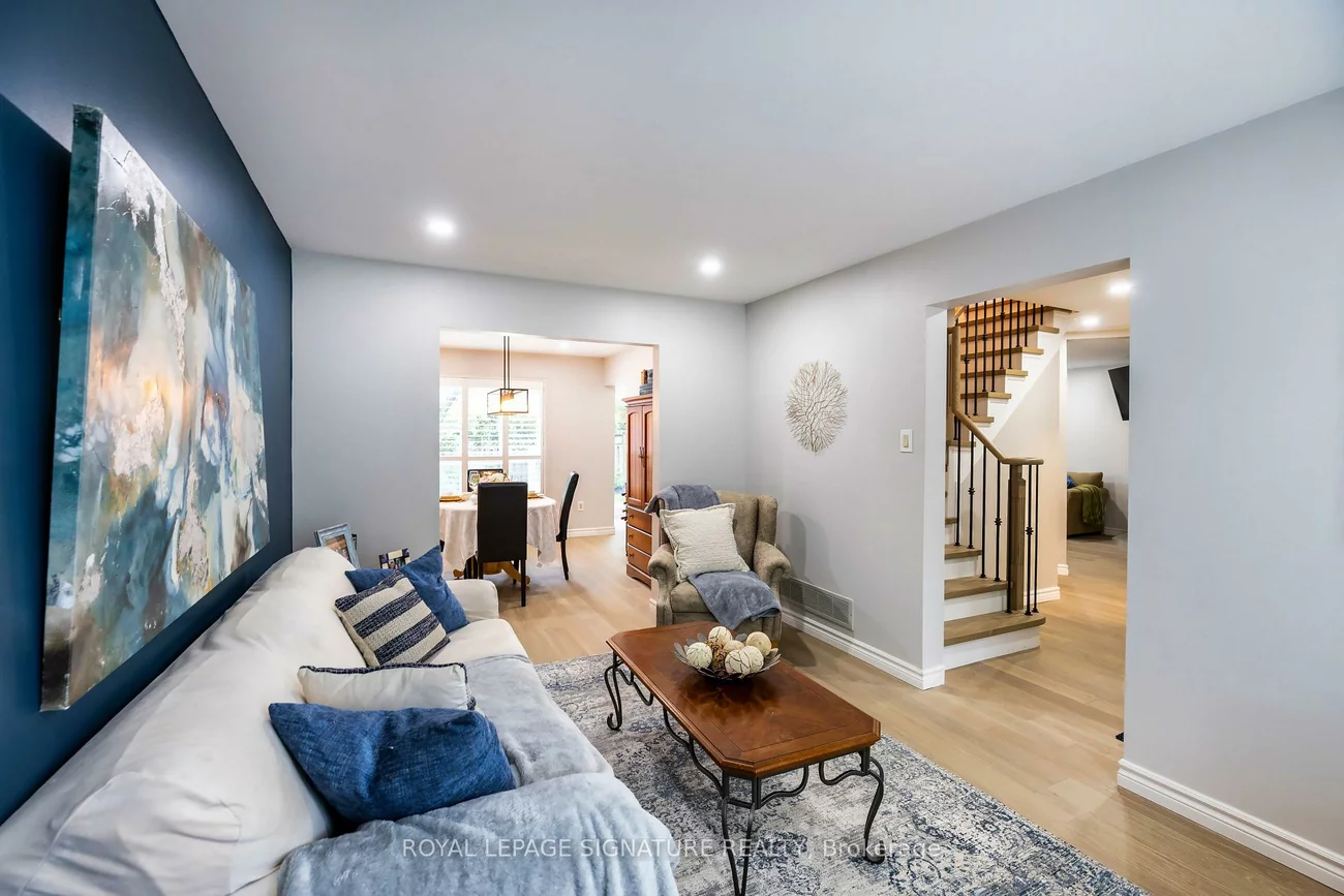 27, Twelve Oaks, Aurora Village, Aurora