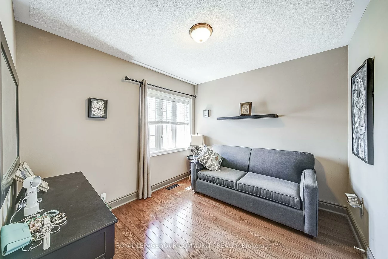 86, Downey, Bayview Wellington, Aurora