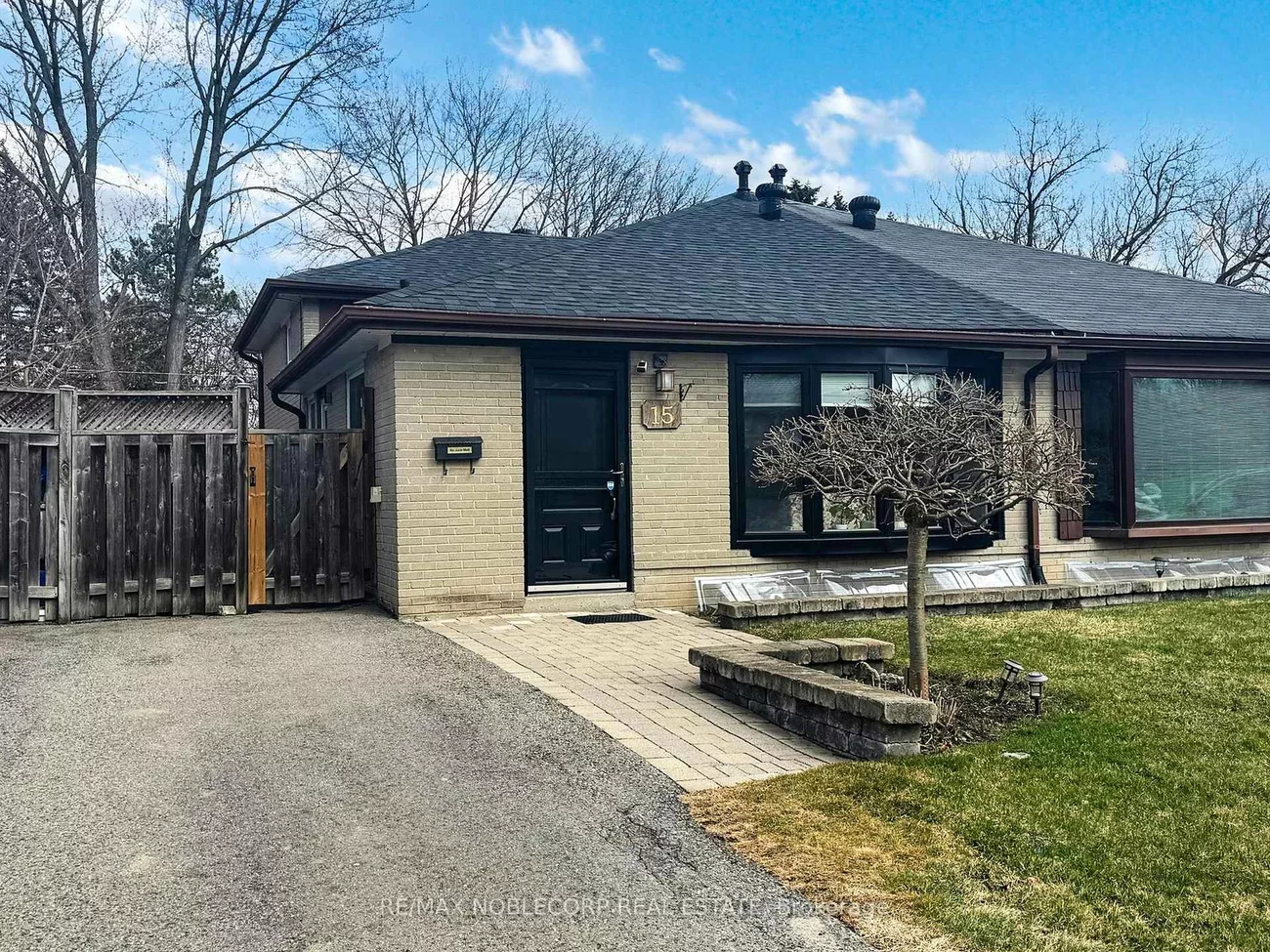 15, Foreht, Aurora Heights, Aurora