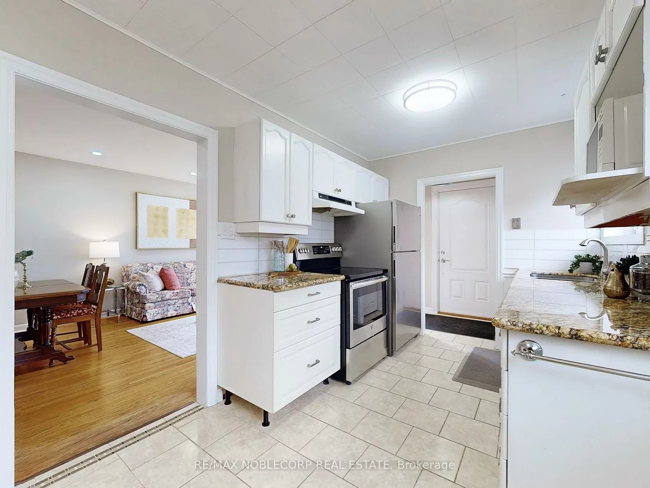 15, Foreht, Aurora Heights, Aurora