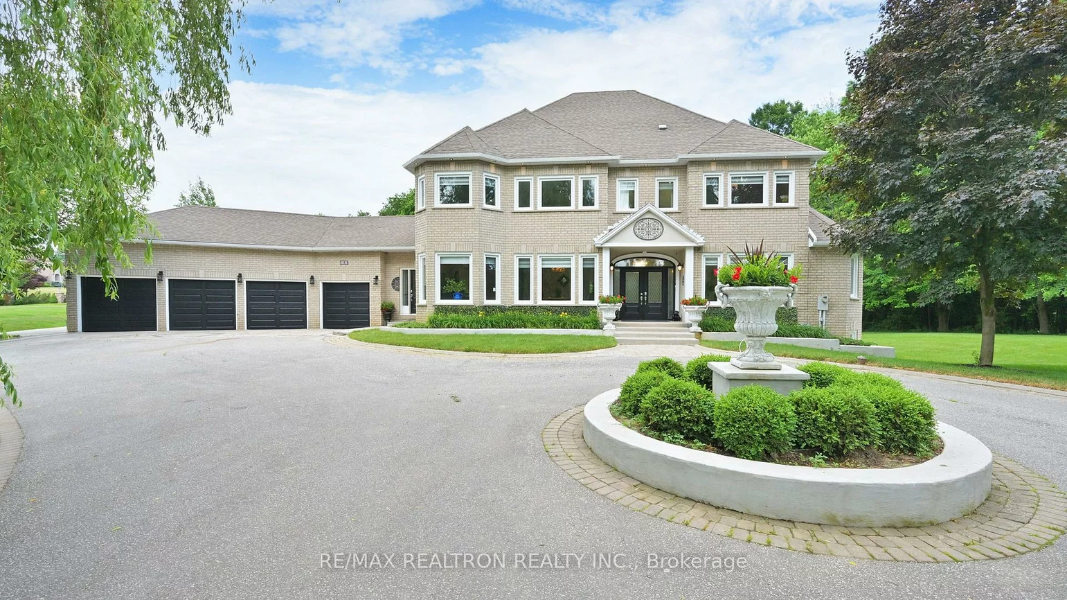 37, Offord, Bayview Southeast, Aurora